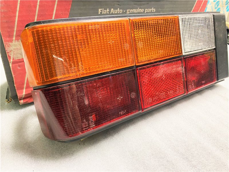 Complete Rear Light LEFT Fiat SILVER 4462011 Original