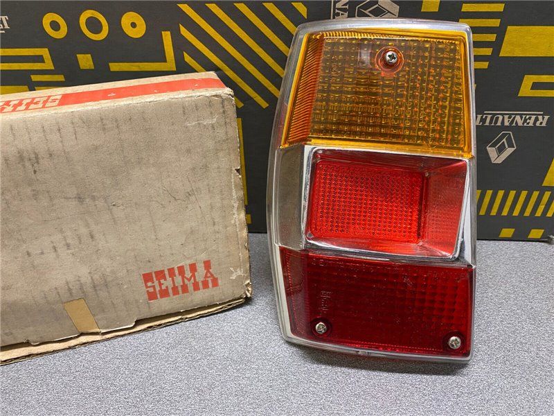Plastica Fanale Posteriore Sinistro Renault 6 - Originale Seima Plastica Fanale Posteriore Sinistro Renault 6 - Originale Seima