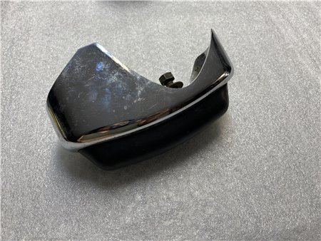 Borchia Rostro Sinistro Paraurti Anteriore FIAT 1500 C con gomma