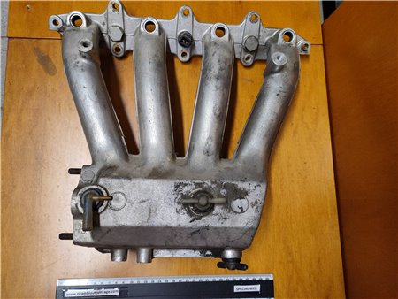 Collettore in alluminio SAAB 900 T Aero '92 - usato