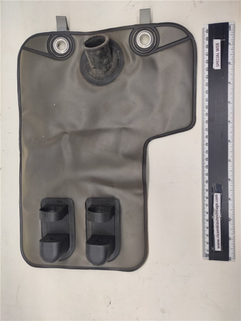 Borsa Serbatoio Acqua Tergicristallo FIAT Epoca due motori - 124 850 900T ecc Borsa Serbatoio Acqua Tergicristallo FIAT Epoca due motori - 124 850 900T ecc