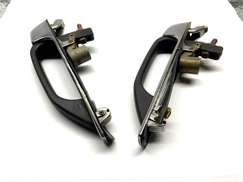 PAR Maçaneta Externa Porta Traseira Mercedes W123 - 123760359