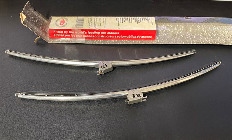 JAGUAR - Paire d'essuie-glace pare-brise lames