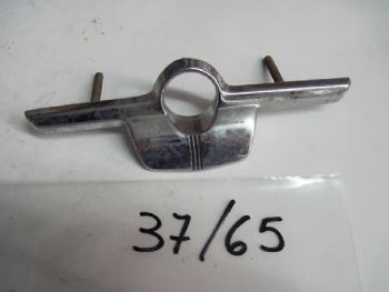 FIAT 124 - MANIGLIA IN METALLO CHIUSURA PORTELLONE POSTERIORE