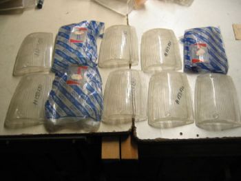 FIAT UNO - PLASTICA FANALINO ANTERIORE SINISTRO
