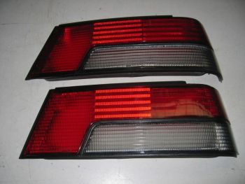 PEUGEOT 405 - PLASTICA FANALINO POSTERIORE DESTRO